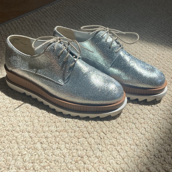 Silver metallic lace up platform loafers - Picture 3 of 5